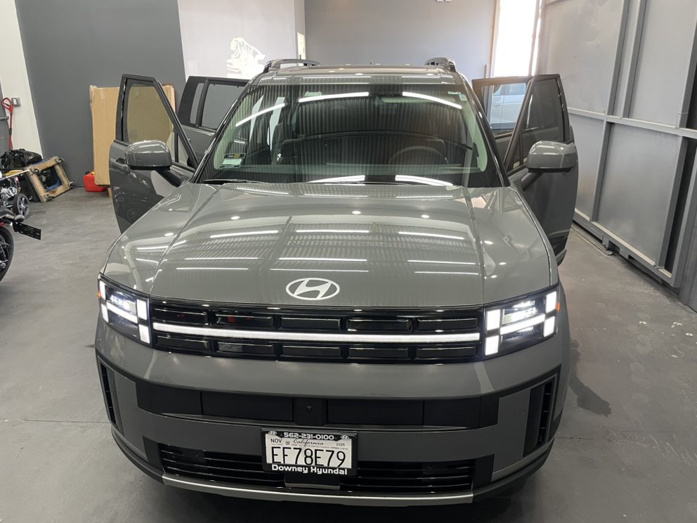 Hyundai SUV in tinting bay